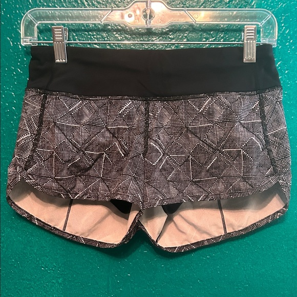 lululemon athletica Pants - Lululemon 🍋 Geometric Women's Shorts Lot#1